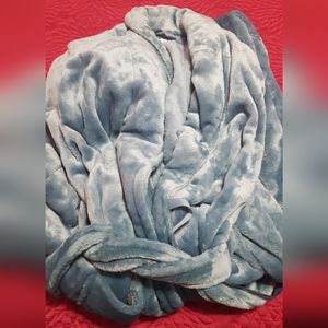 Nordstrom small womens bathrobe